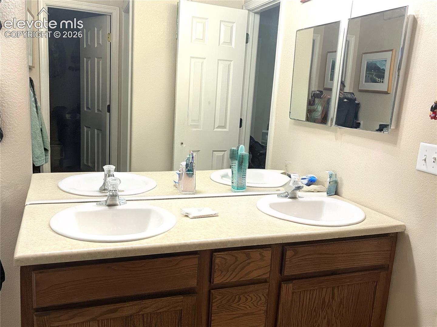 Listing photo 16 for 9845 Everglades Drive