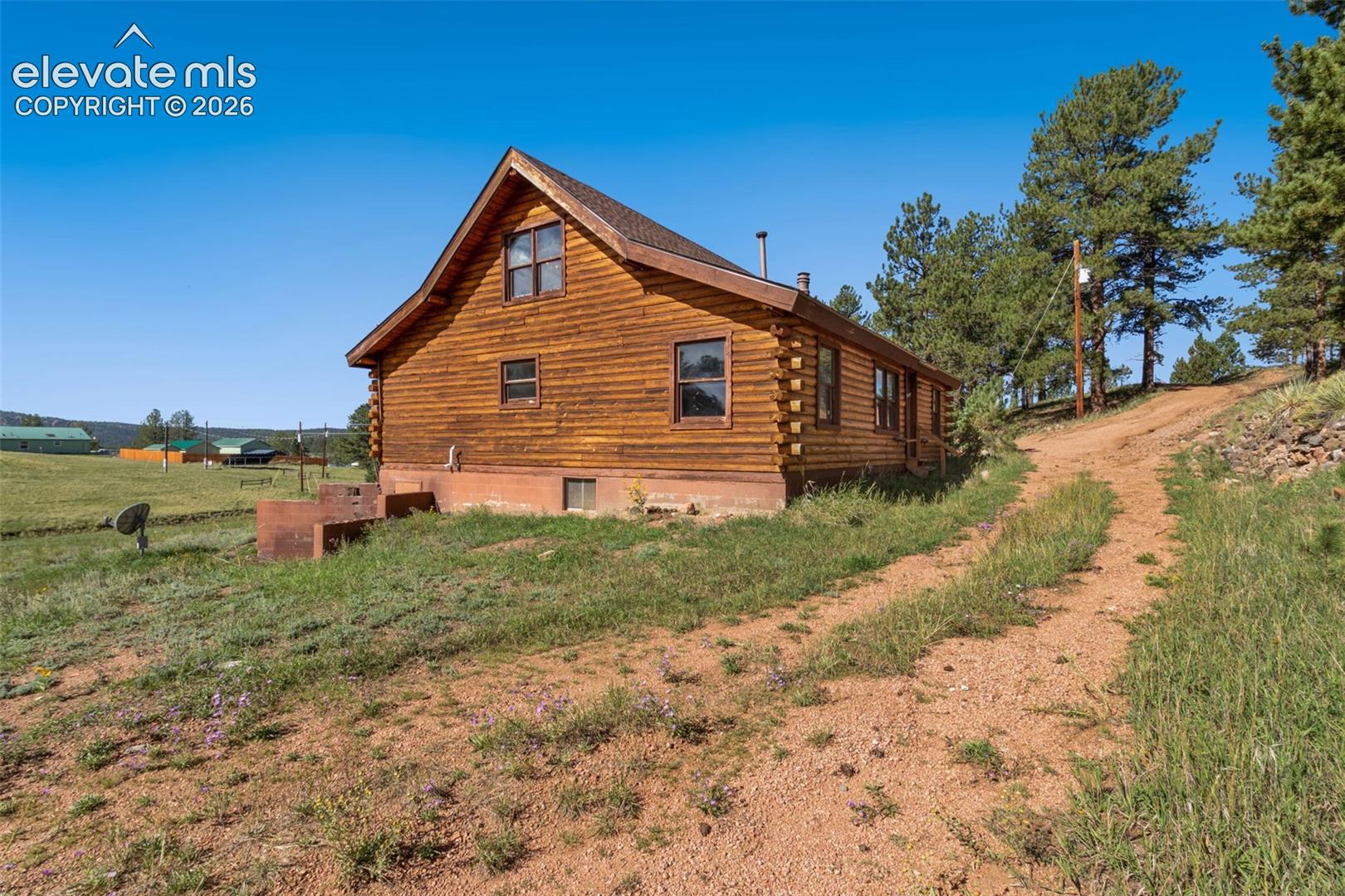 Listing photo 32 for 258 Appian Way