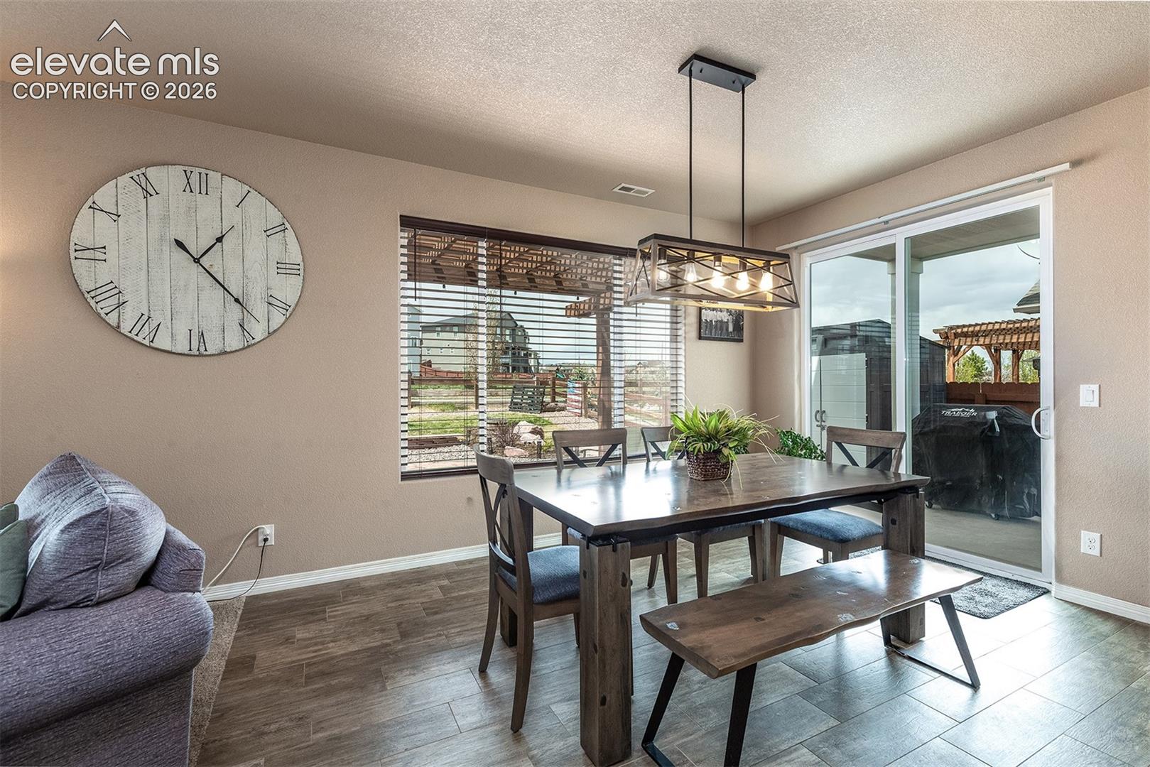 Listing photo 14 for 9652 Emerald Vista Drive