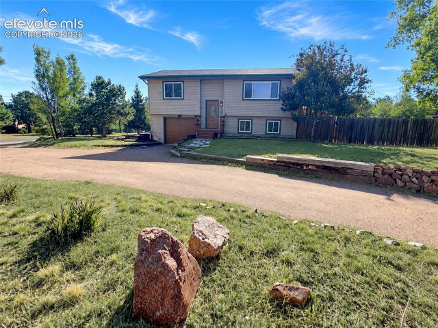 1056 Sundance Circle — listing photo