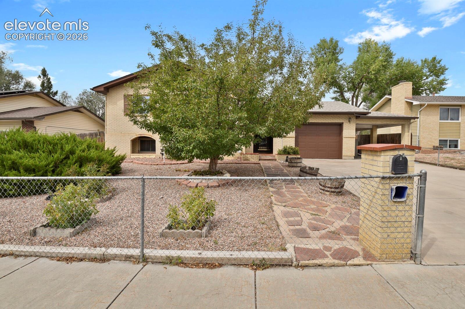 6820 Cliff Palace Court, photo 2