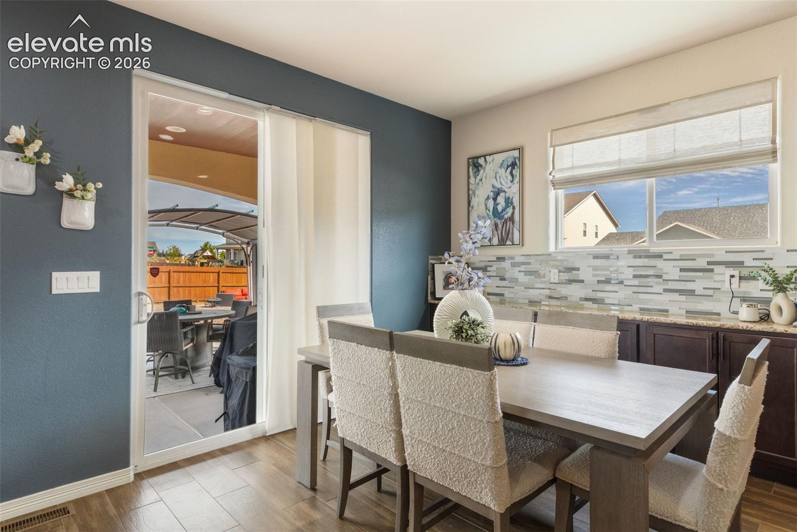 Listing photo 10 for 12792 Longview Park Lane