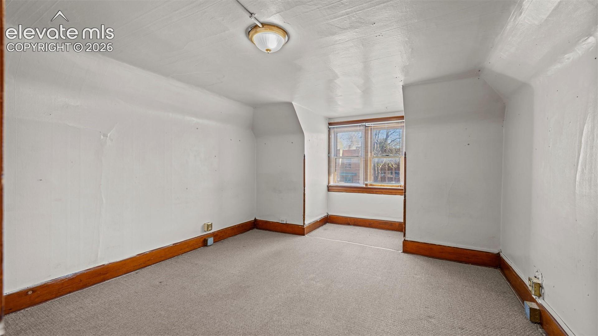 Listing photo 24 for 1919 W Colorado Avenue