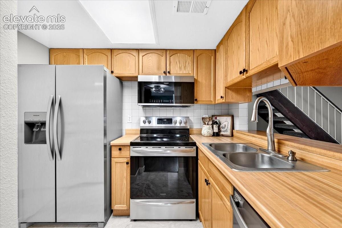 Listing photo 20 for 10001 E Evans Avenue 79B