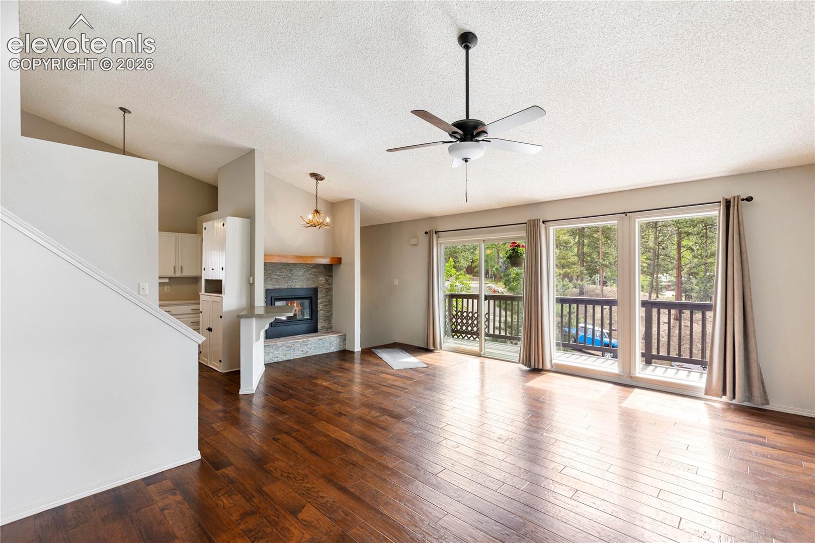 540 Greenway Court, photo 15