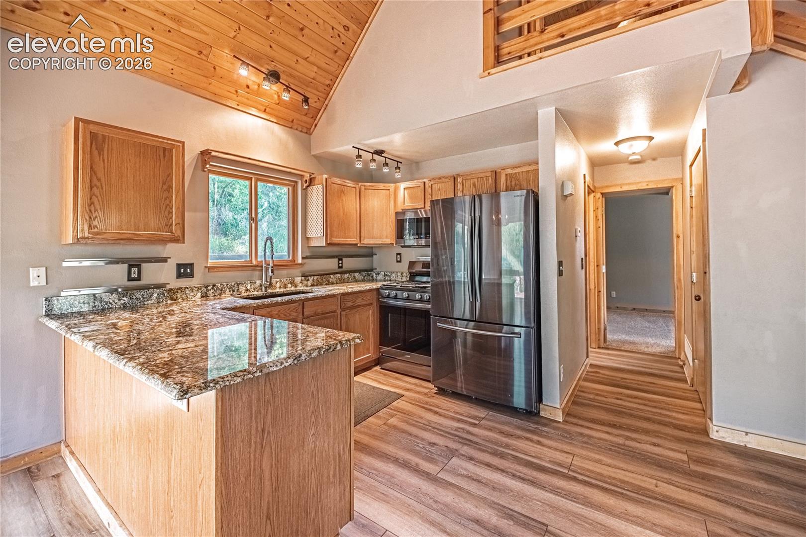 10668 Highway 24, photo 10