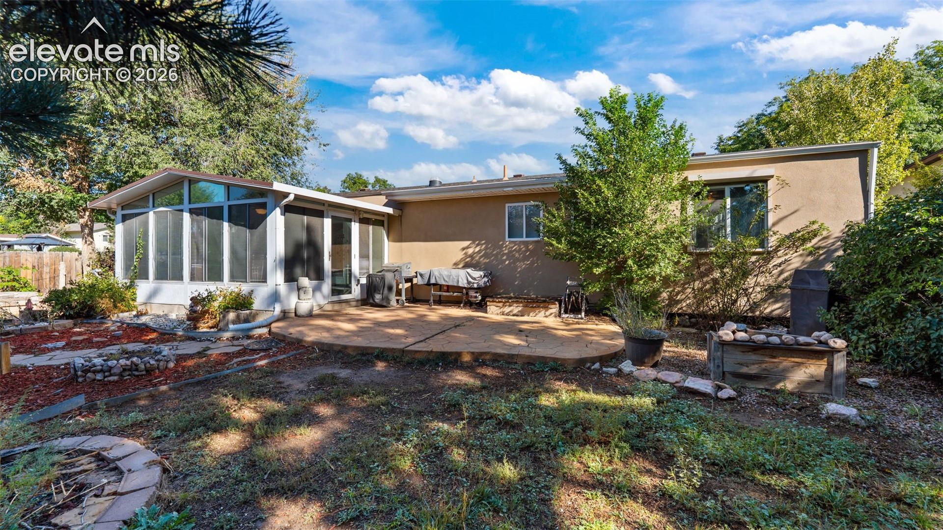 Listing photo 21 for 512 Corte Sol NA