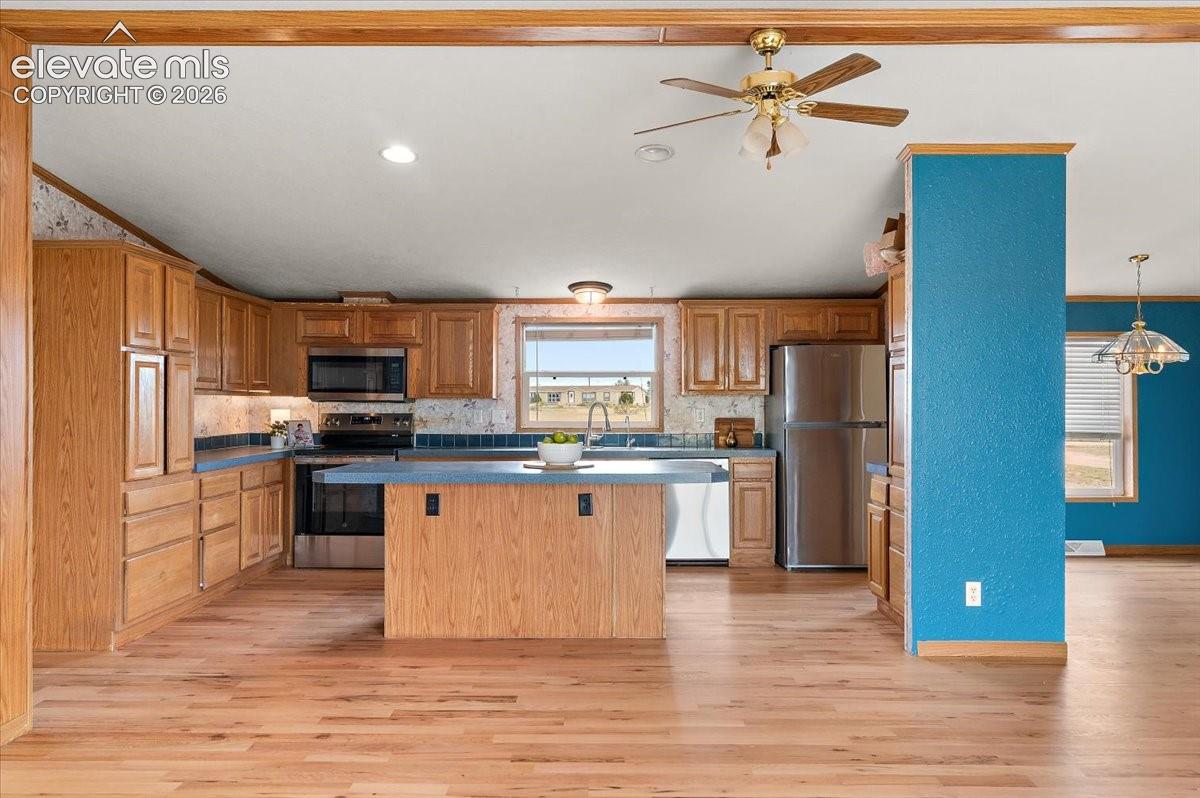 Listing photo 4 for 9735 Avenida Alegre Point