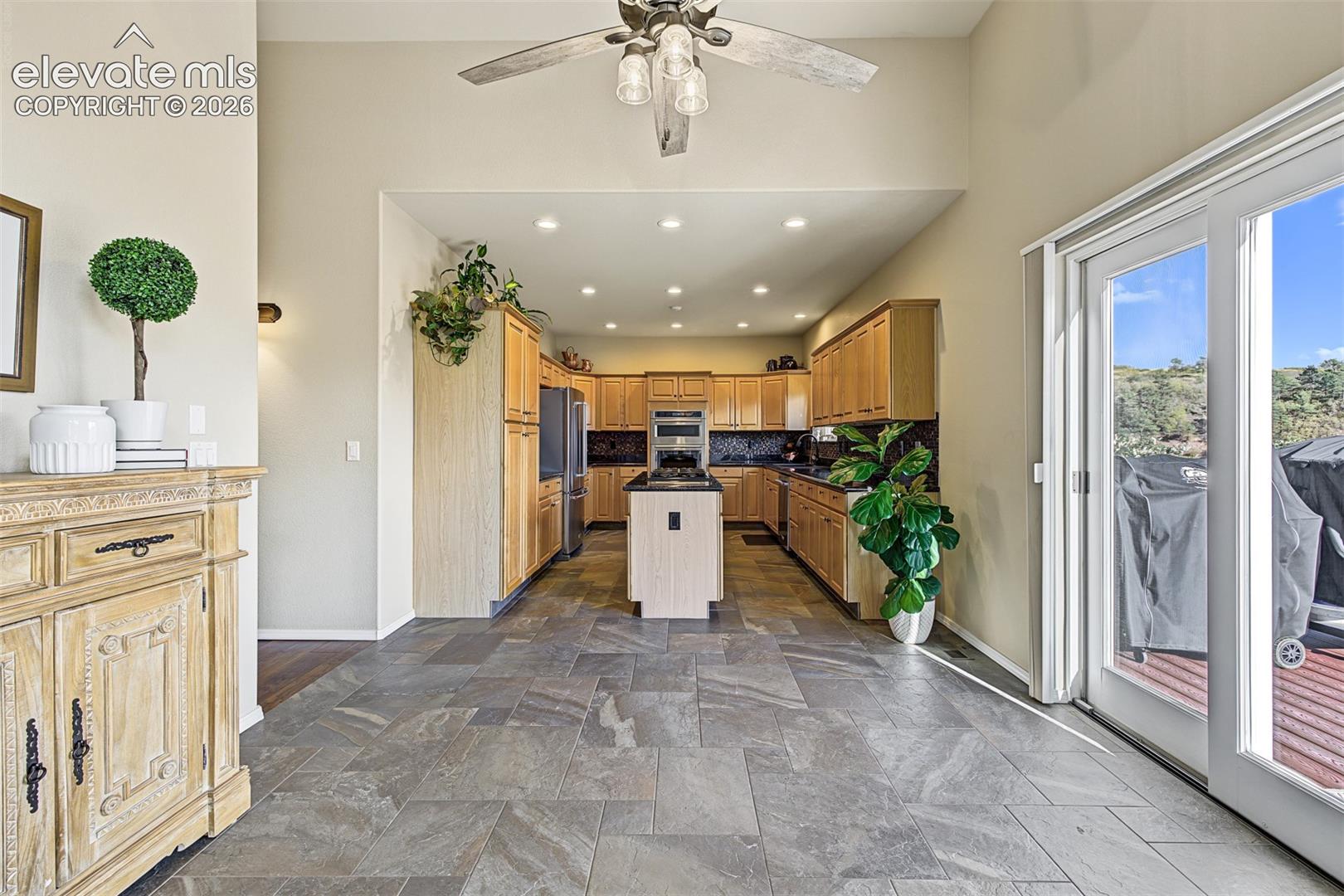 Listing photo 10 for 3530 Twisted Oak Circle