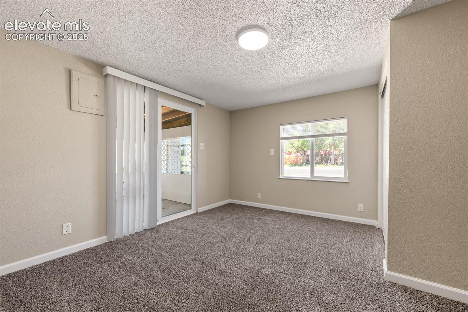 Listing photo 18 for 2102 W 29th Street