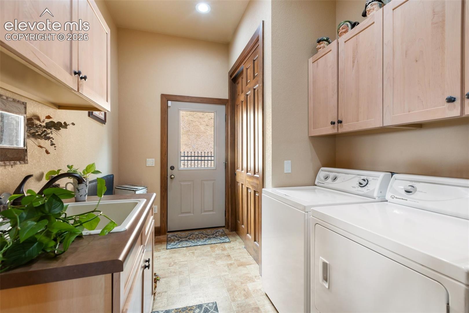 Listing photo 24 for 12810 Rampart Range Road