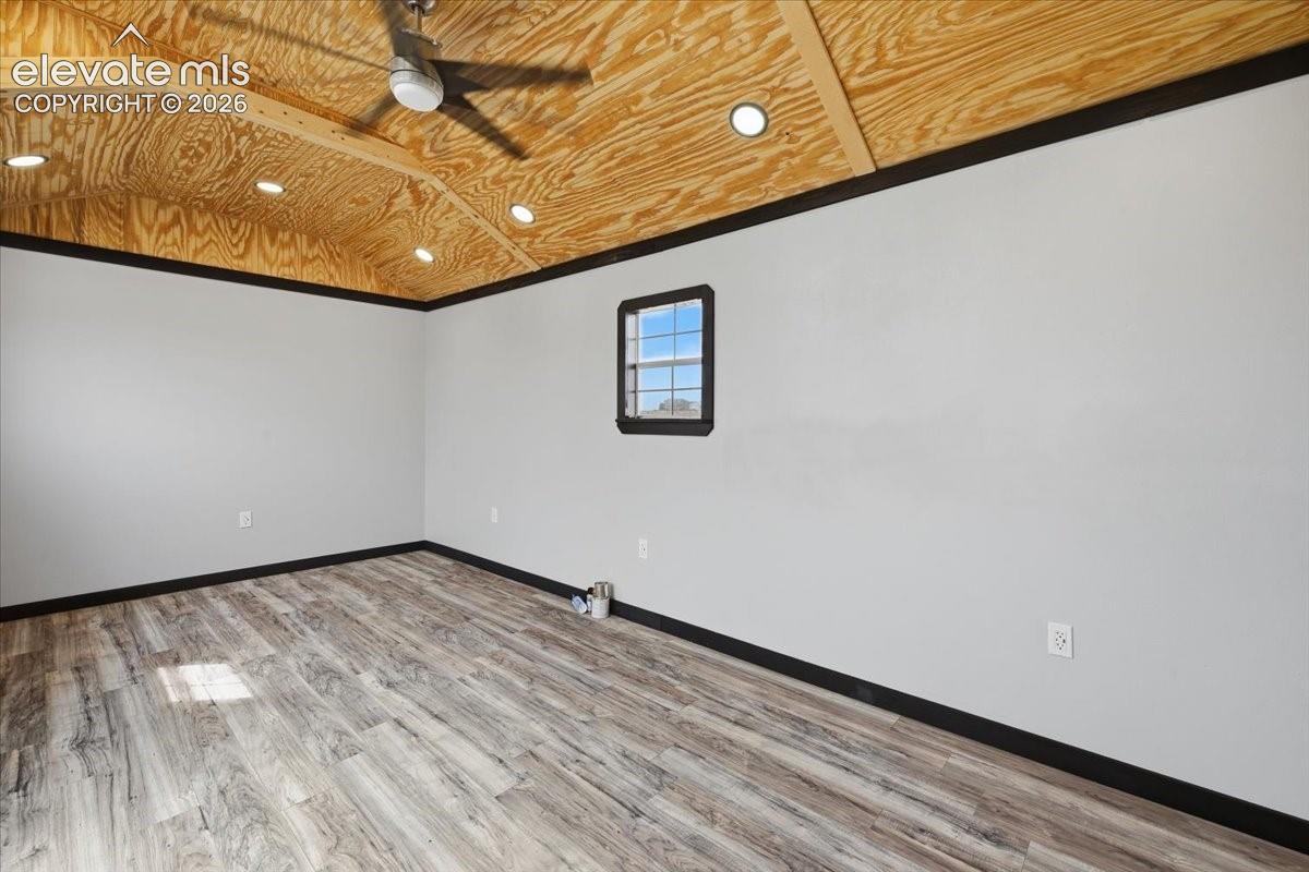 Listing photo 46 for 1516 N Platteville Boulevard