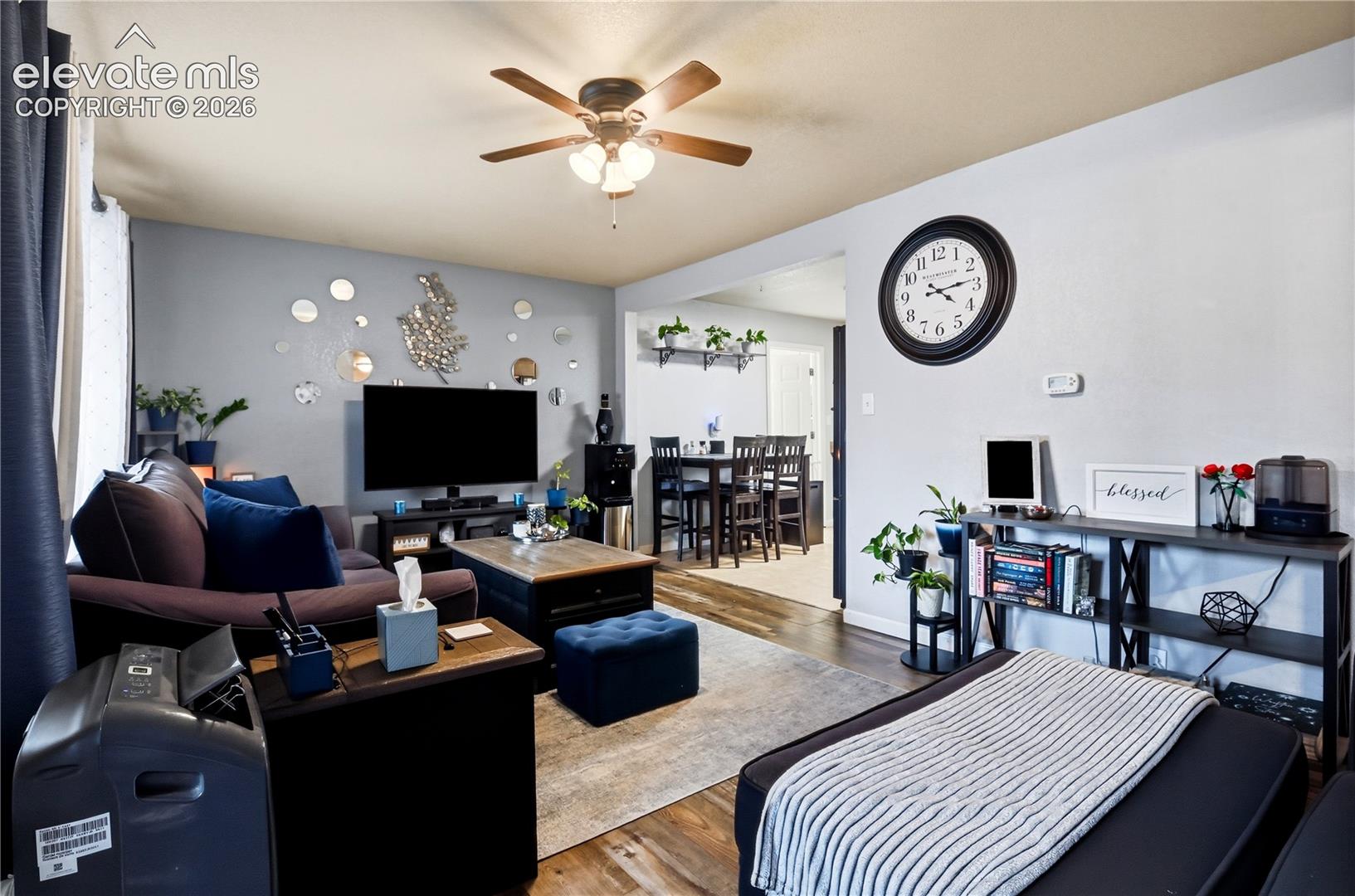 Listing photo 3 for 137 Steven Drive