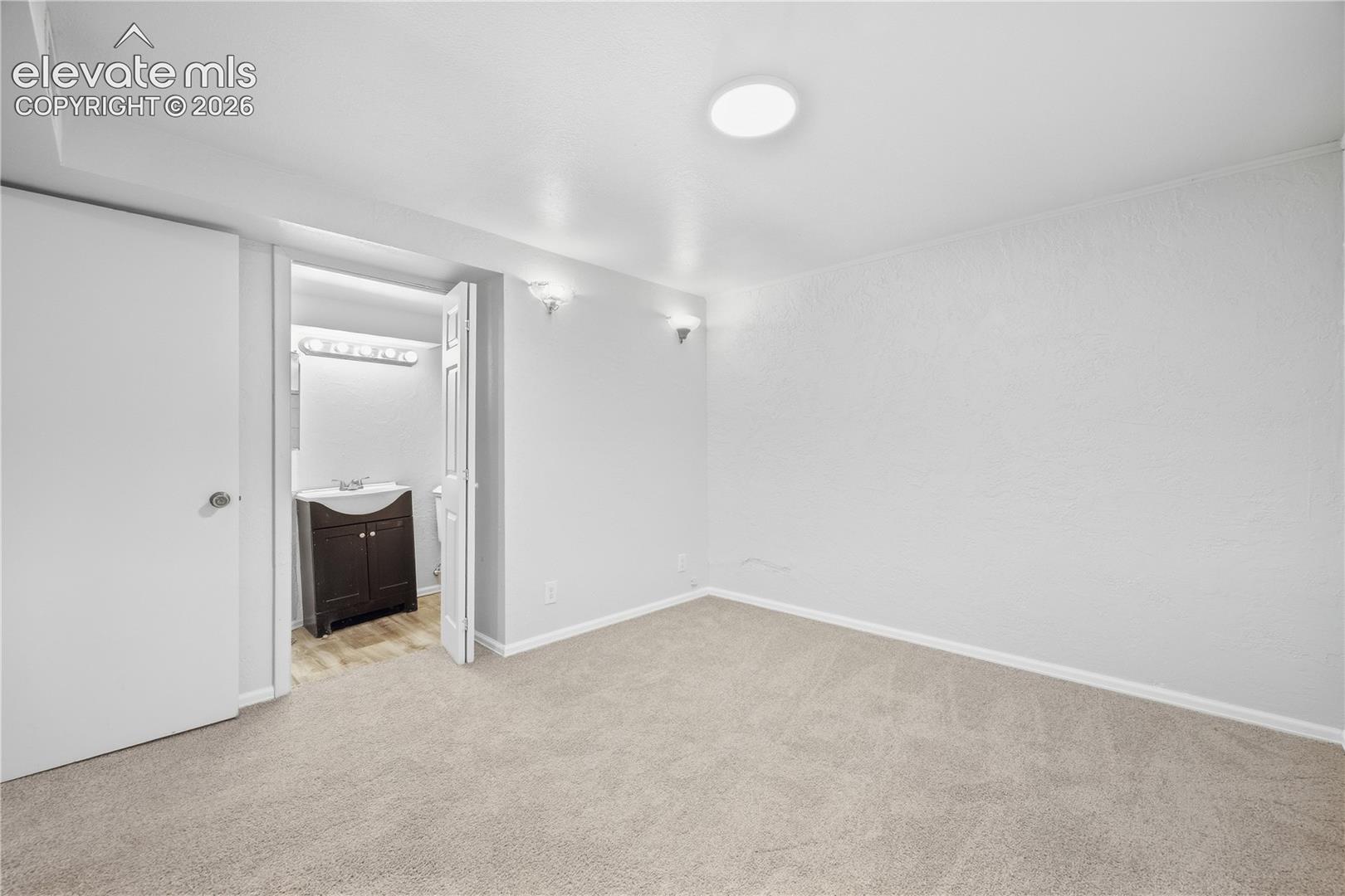 Listing photo 14 for 2826 Jon Street