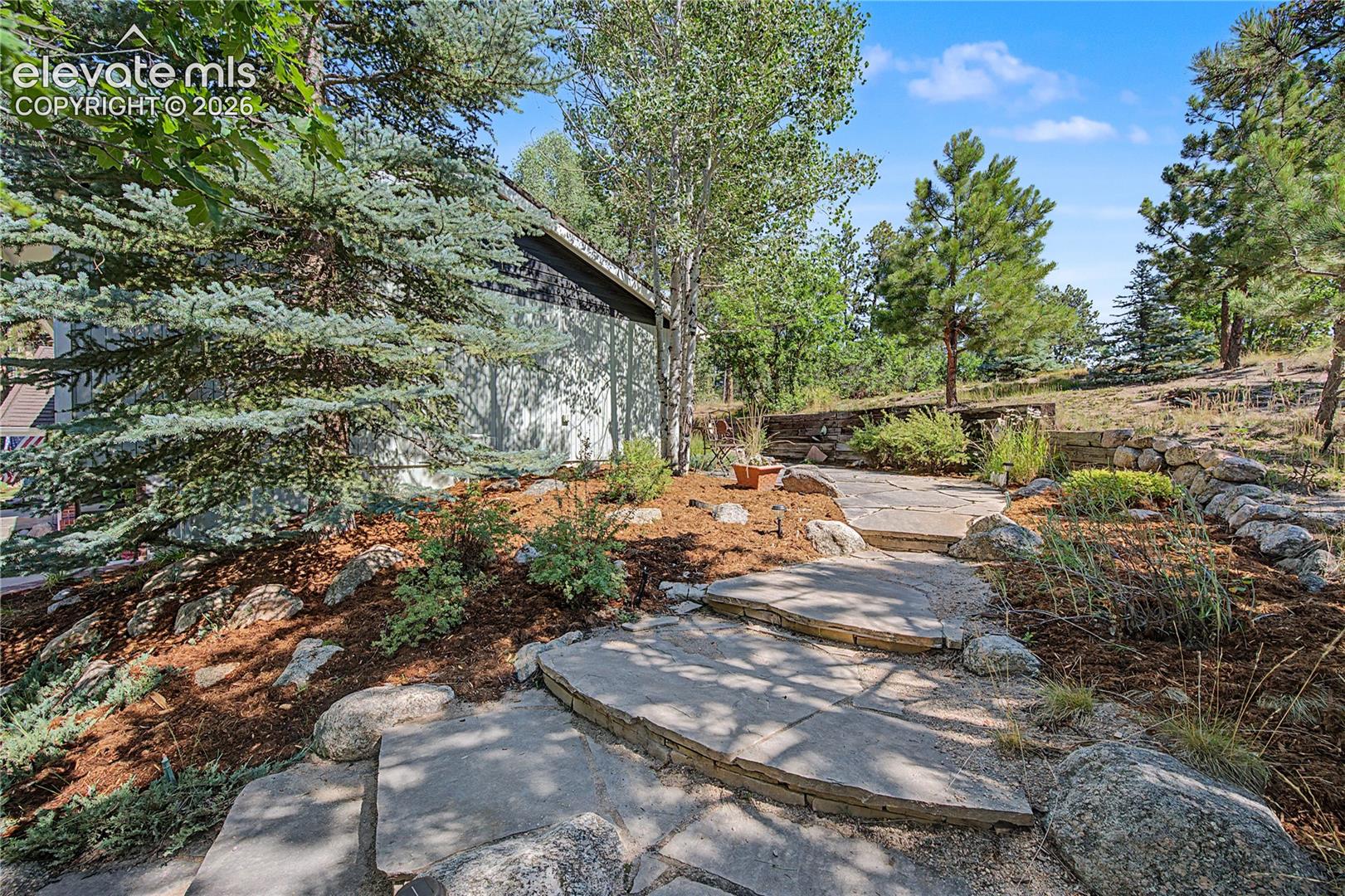 Listing photo 8 for 1250 Woodmoor Drive