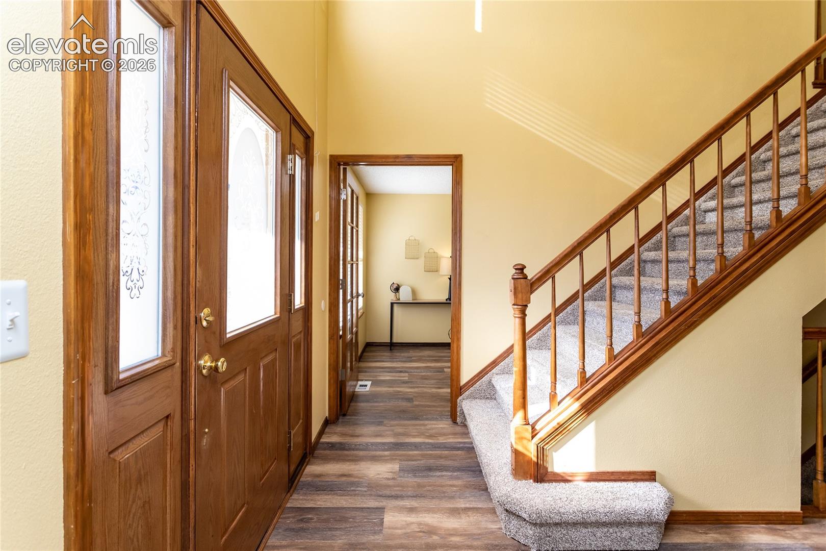 Listing photo 4 for 2690 Edenderry Drive