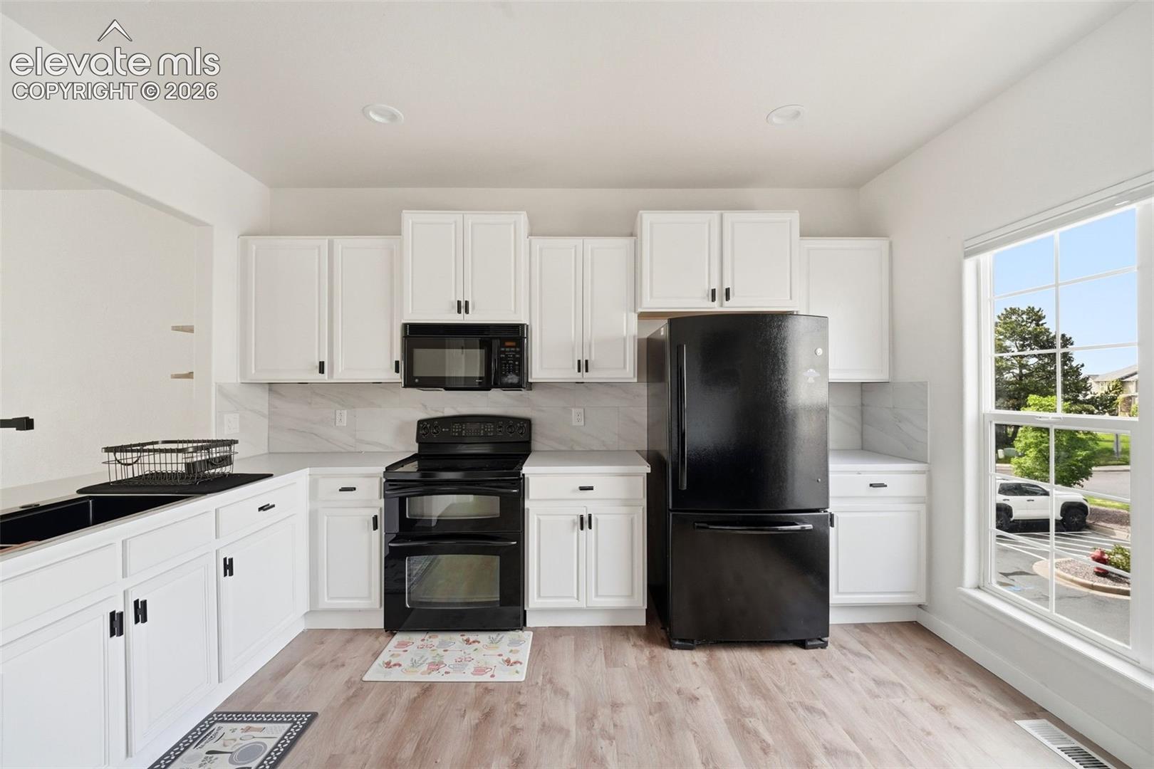 Listing photo 5 for 1167 Autumn Star Point
