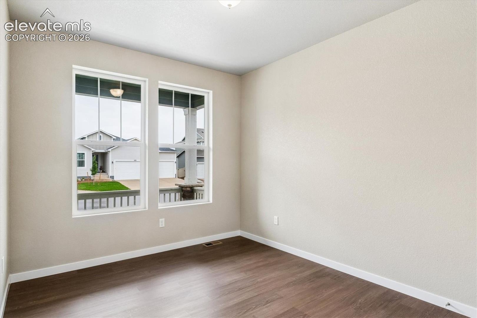 Listing photo 6 for 9708 Blaurock Drive