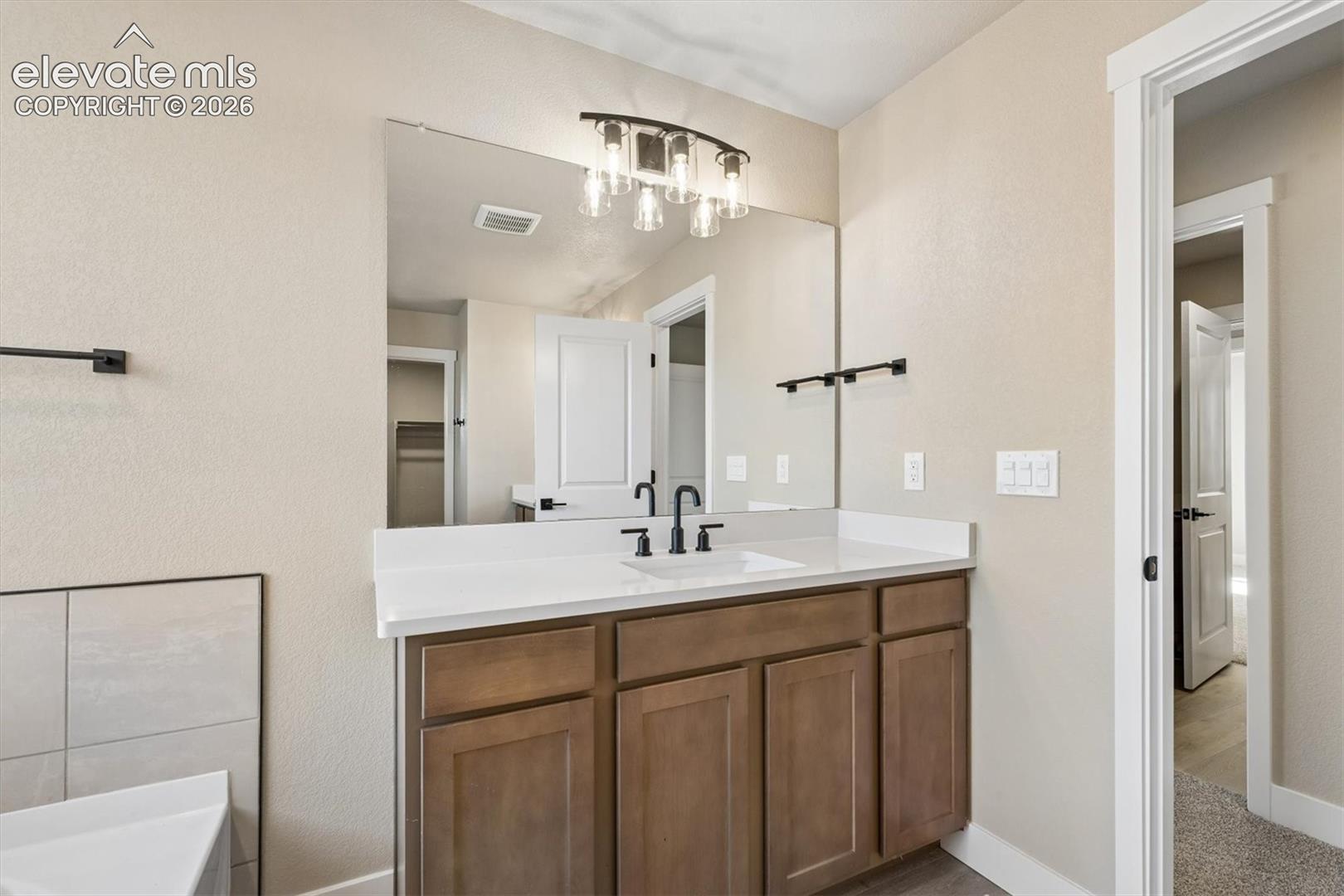 Listing photo 23 for 7931 Grey Bark Way