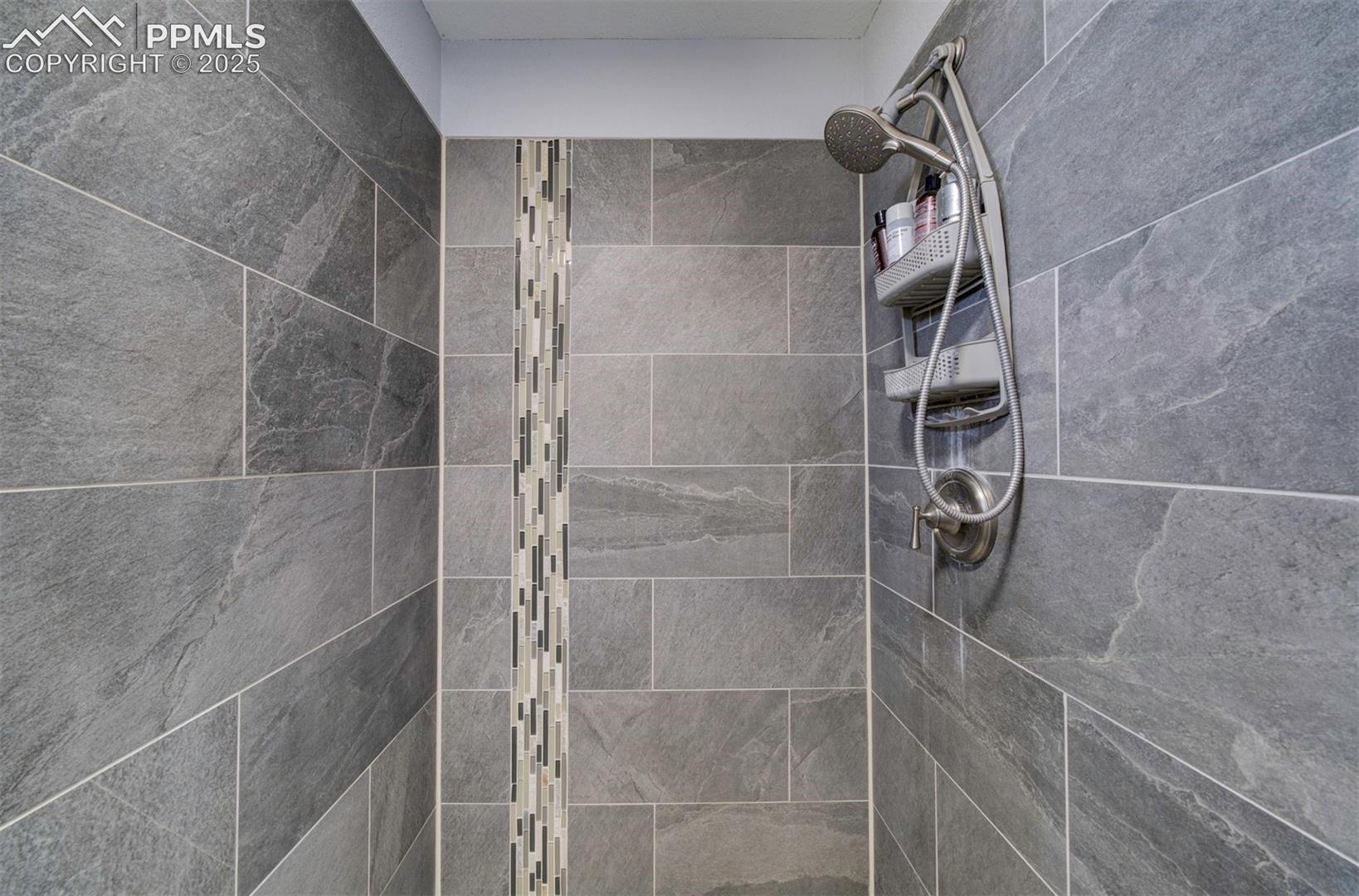 Listing photo 30 for 24225 Myers Road