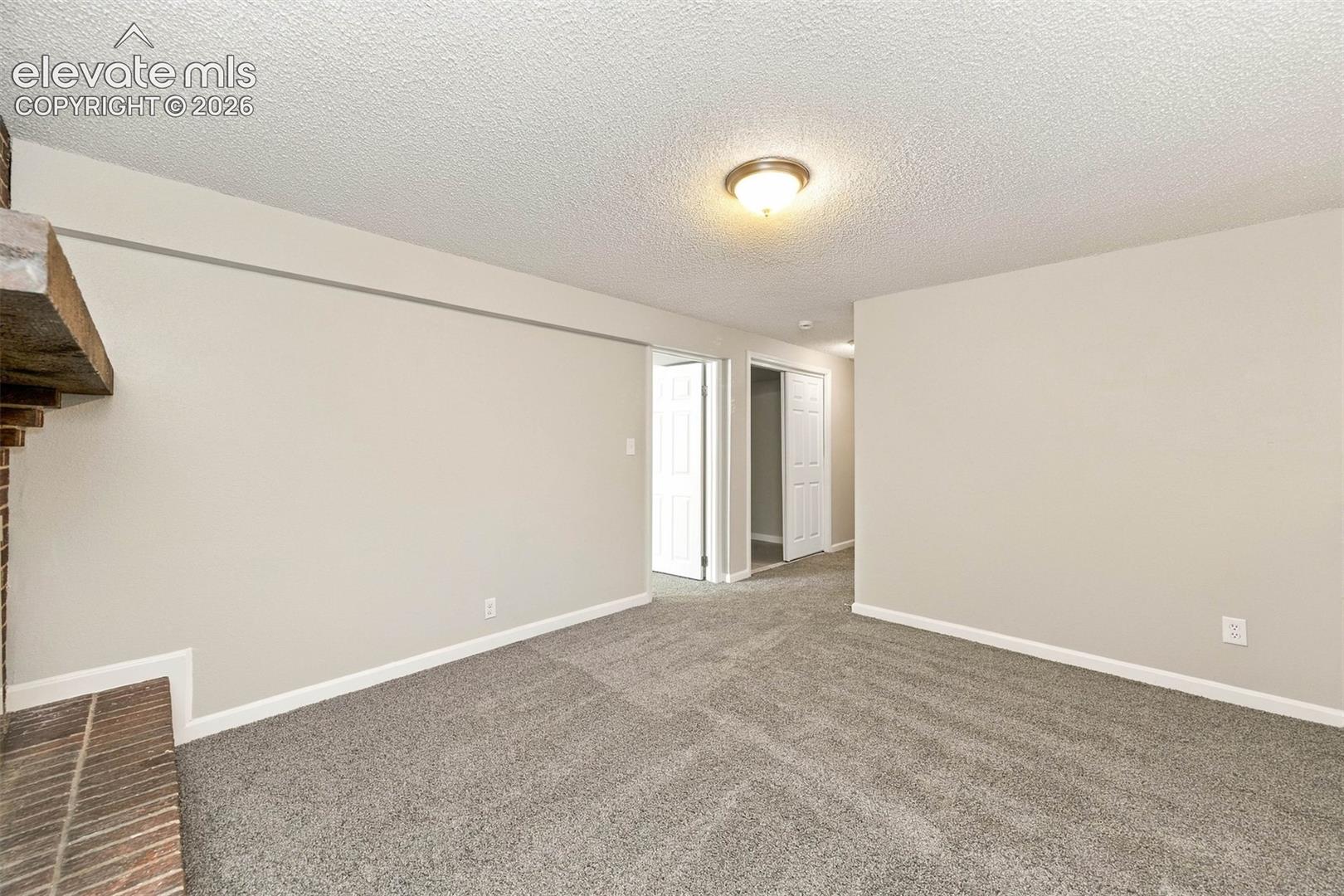 Listing photo 19 for 4937 Dewar Drive