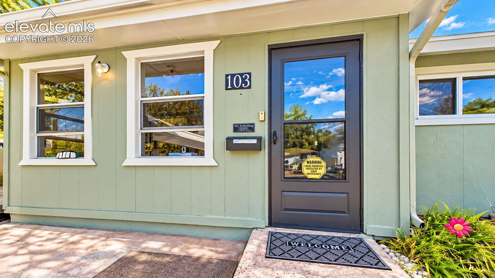 Listing photo 2 for 103 Grand Boulevard