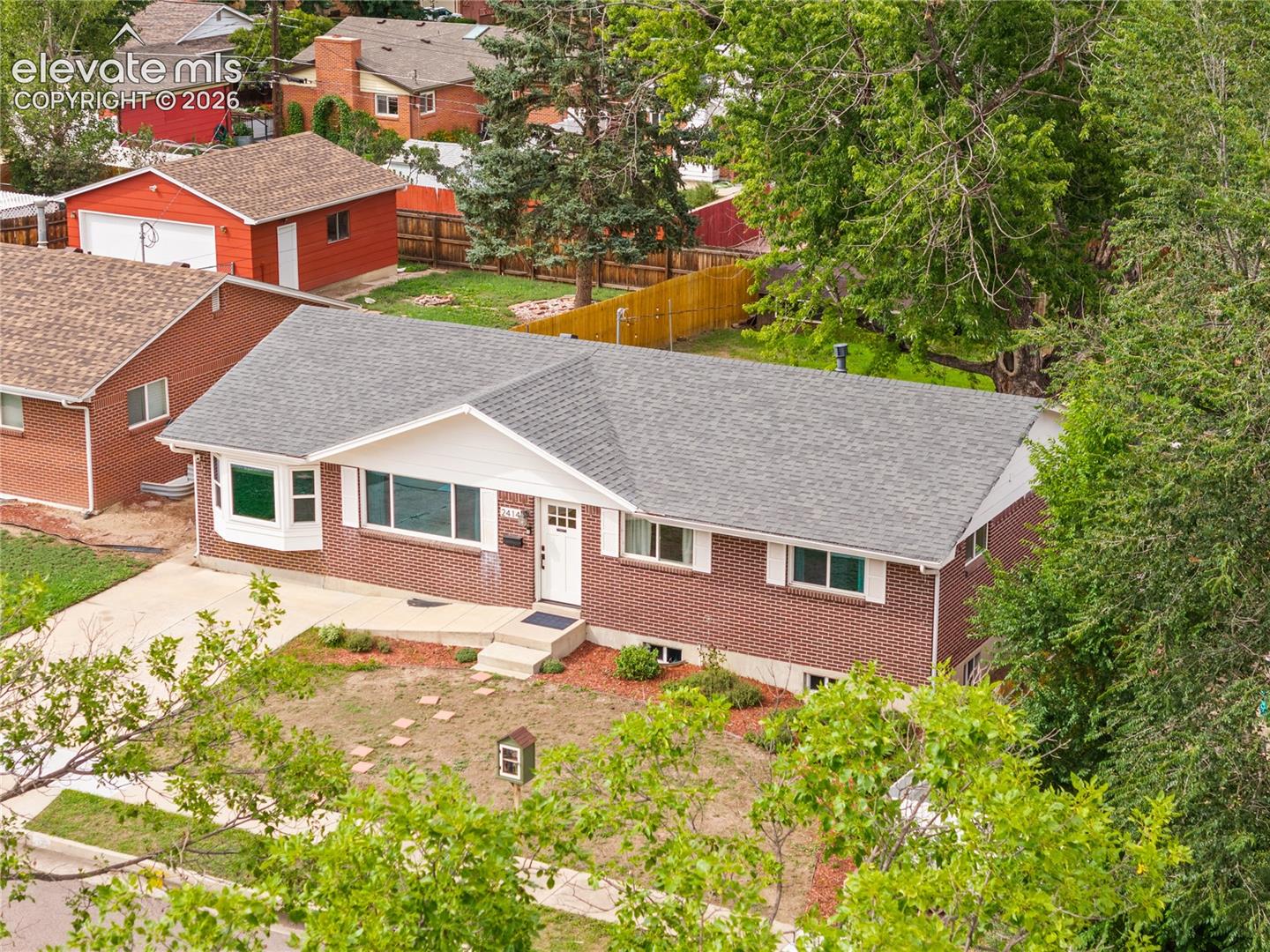 Listing photo 48 for 2414 E Caramillo Street