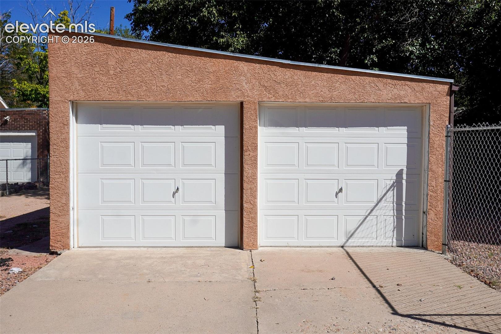 Listing photo 9 for 129 Van Buren Street 131