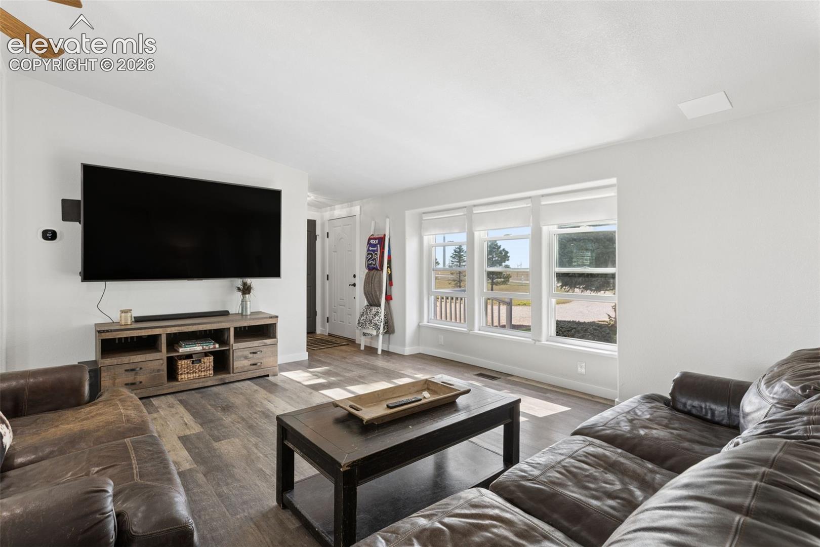 Listing photo 16 for 28230 Washington Road