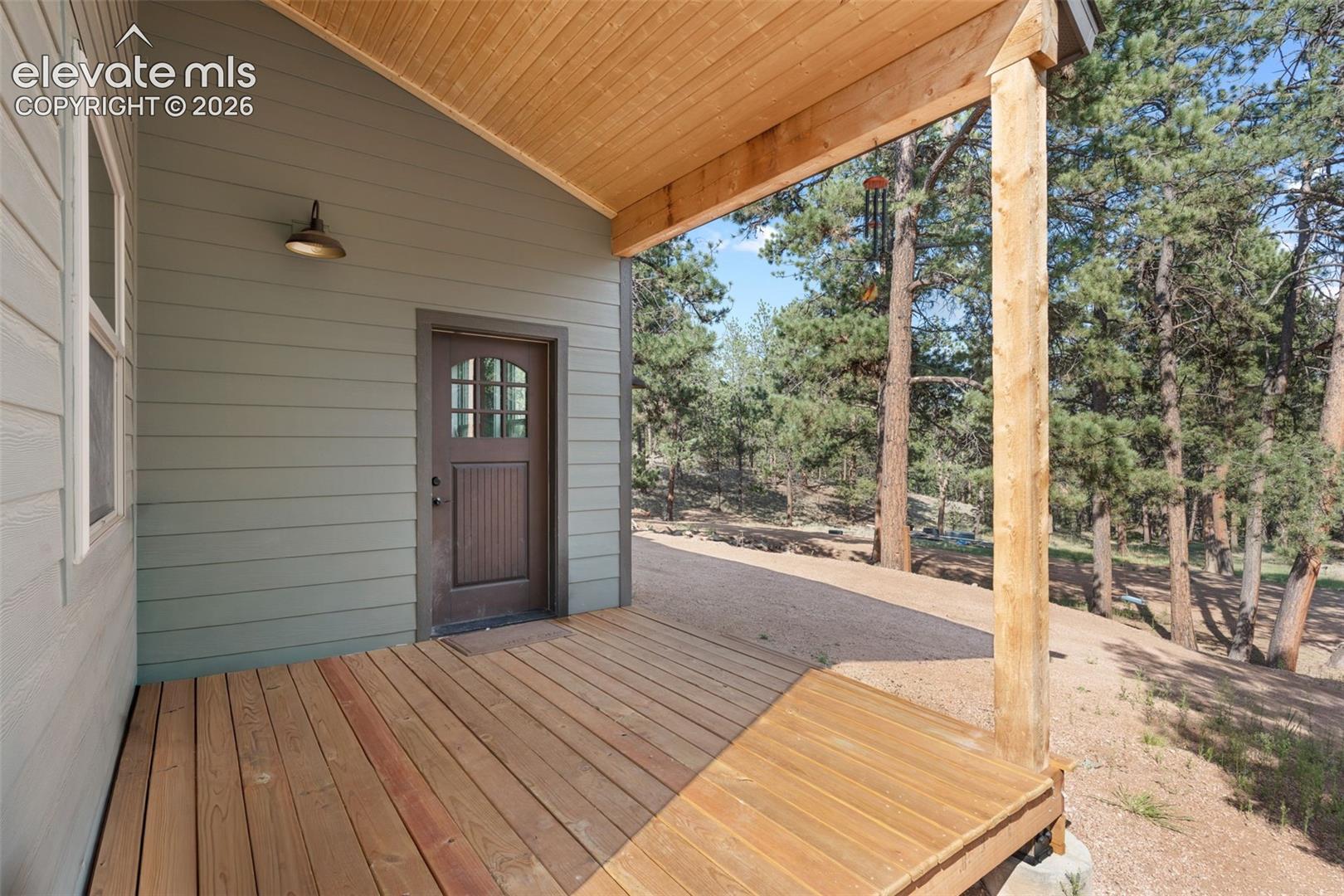 Listing photo 5 for 2270 Pikes Peak Drive