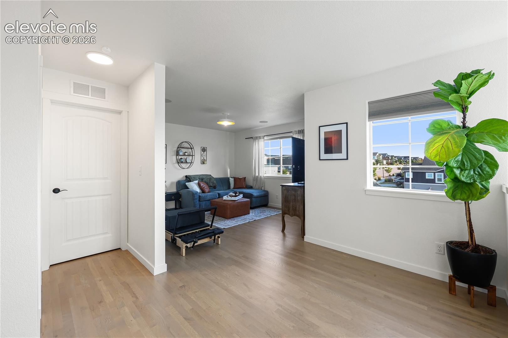 Listing photo 15 for 6538 Cumbre Vista Way