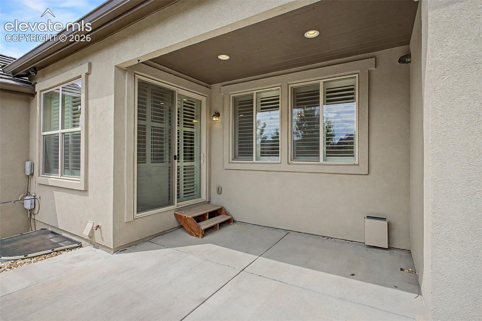 Listing photo 40 for 1906 Villa Creek Circle