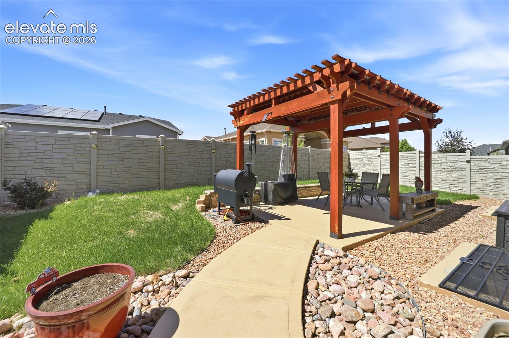 Listing photo 30 for 9982 Golf Crest Drive