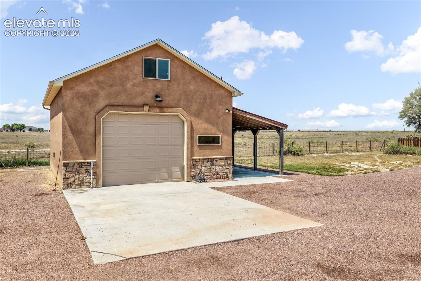 Listing photo 40 for 83 S Golfwood Drive