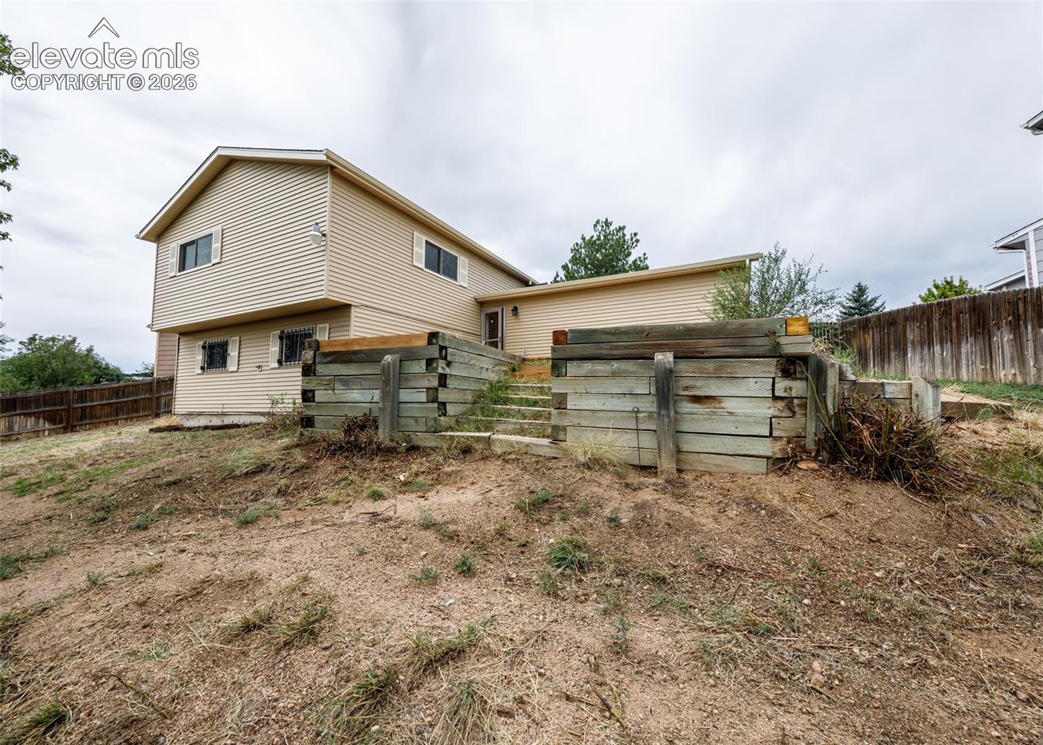 Listing photo 33 for 604 Fountain Mesa Road