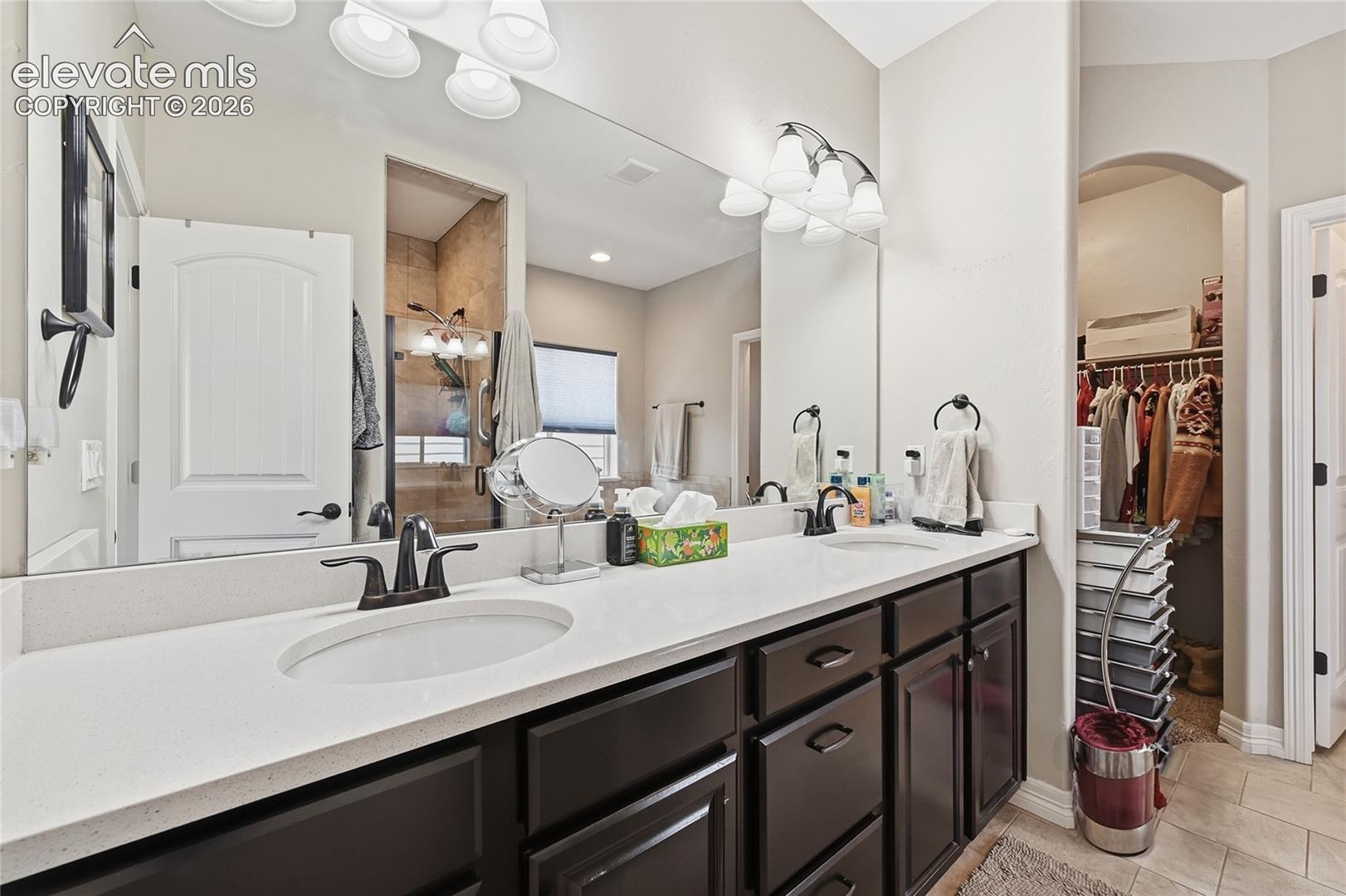 Listing photo 14 for 12611 Longview Park Lane