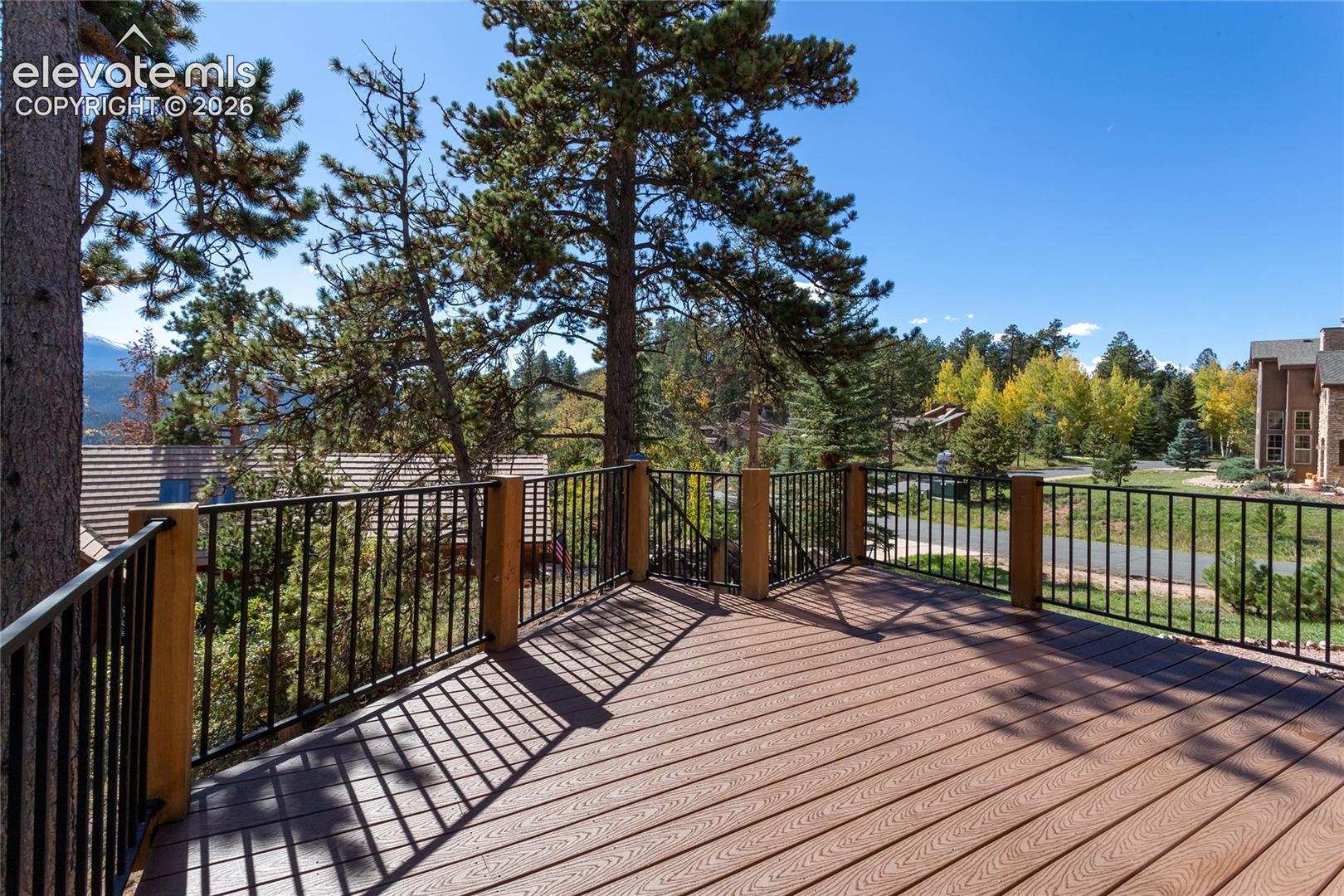 Listing photo 37 for 1325 Kings Crown Road