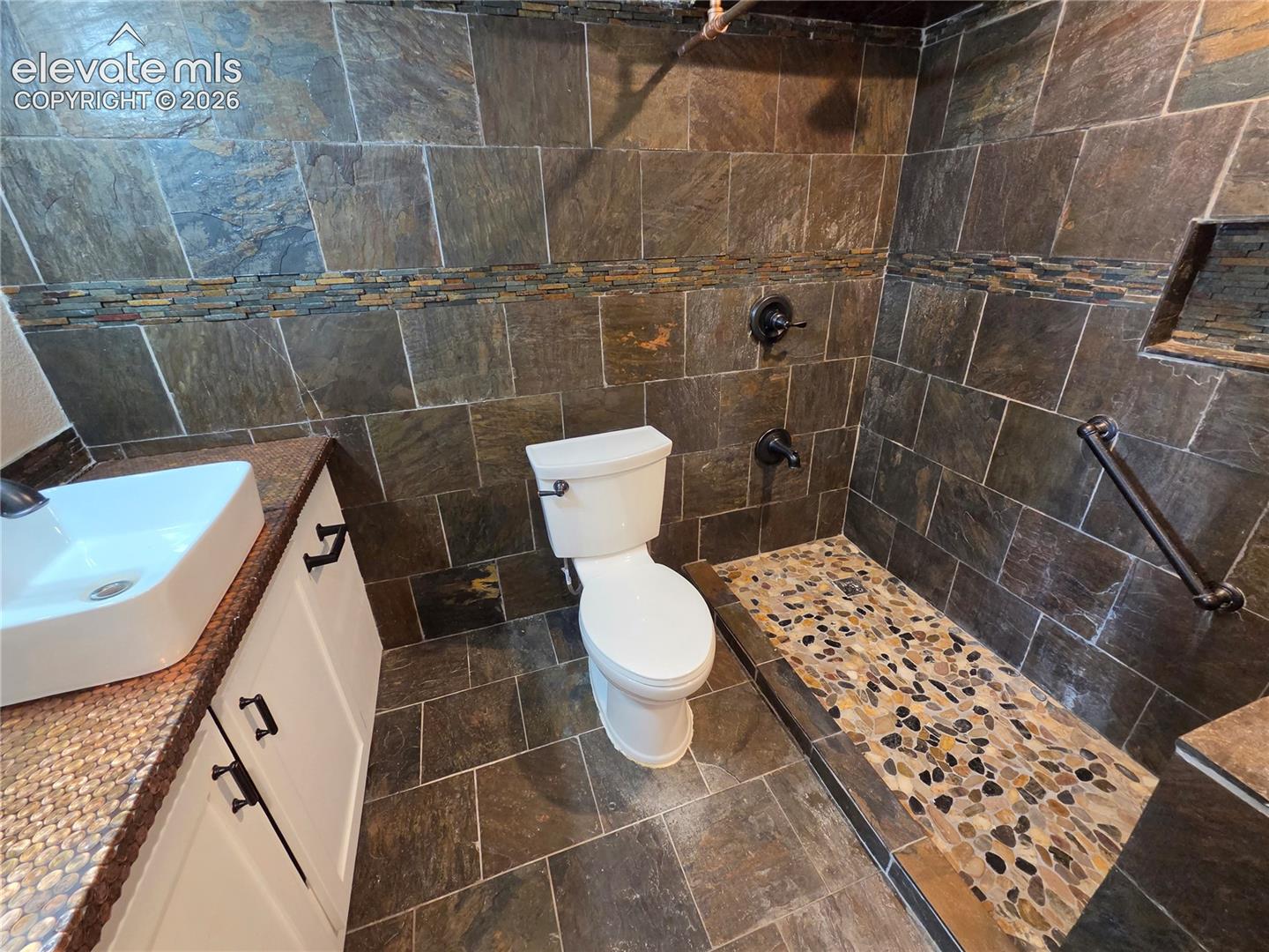 Listing photo 13 for 9256 Portmarnock Court
