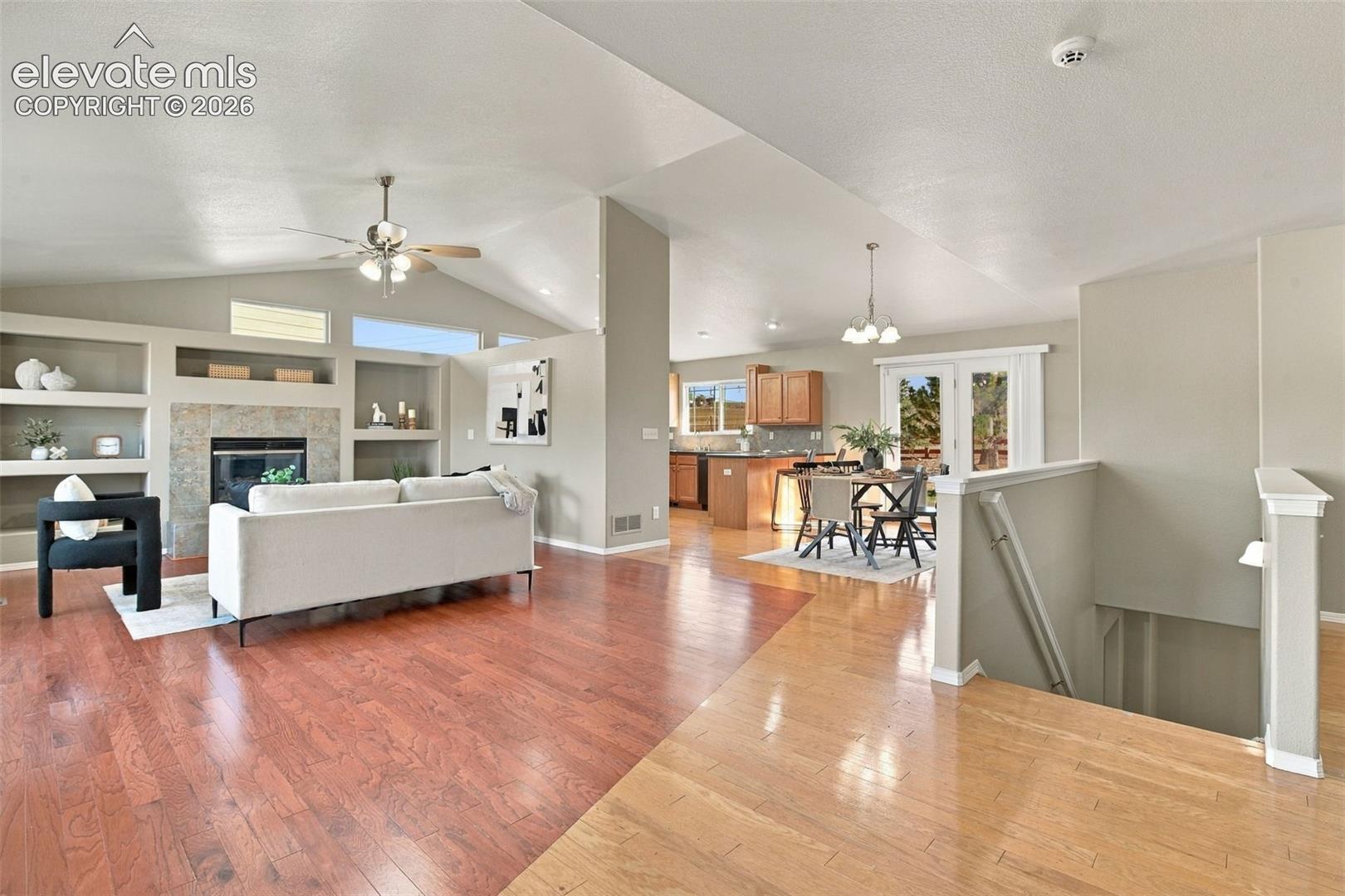 Listing photo 2 for 10467 Mile Post Loop