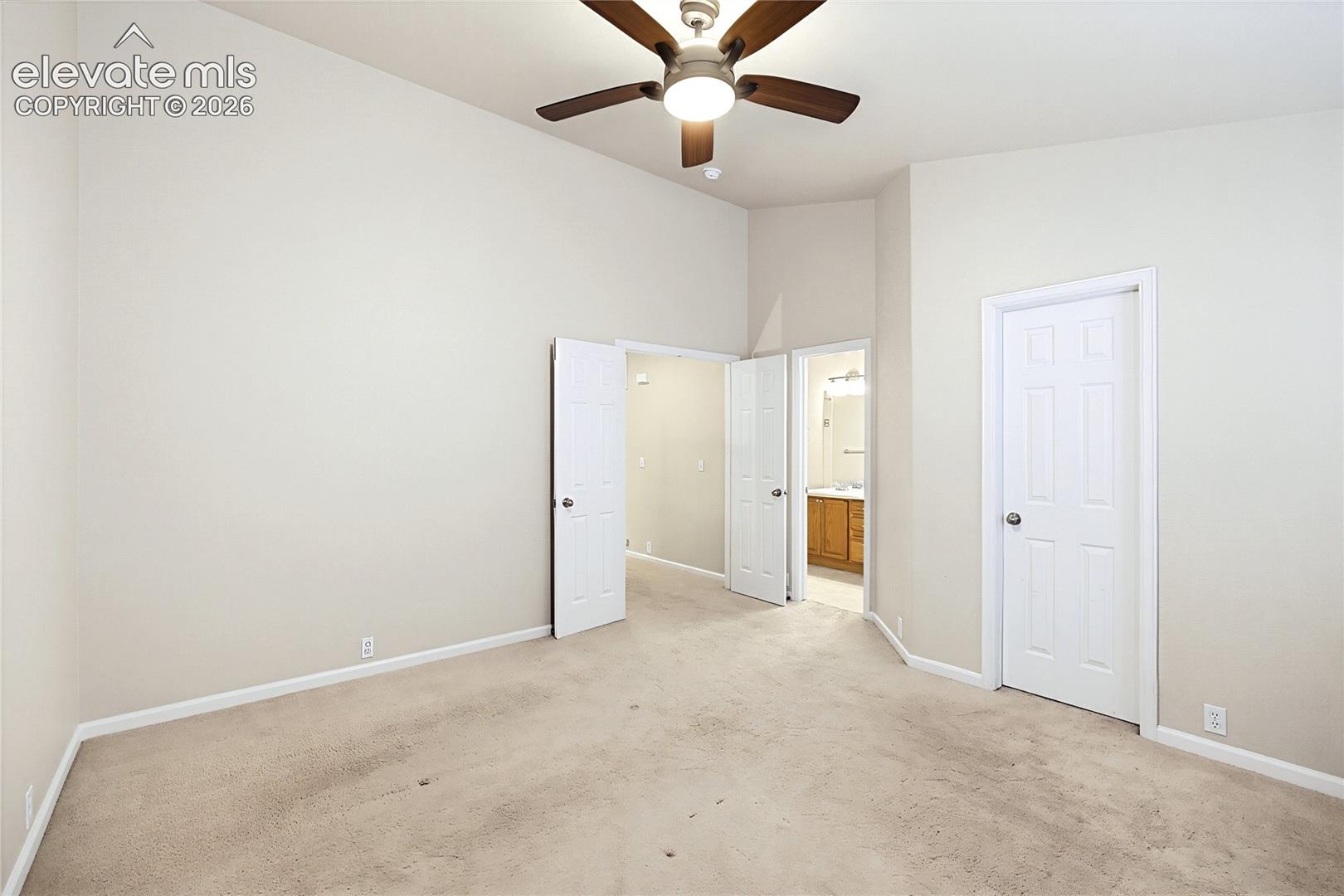 Listing photo 11 for 3943 Diamond Ridge View