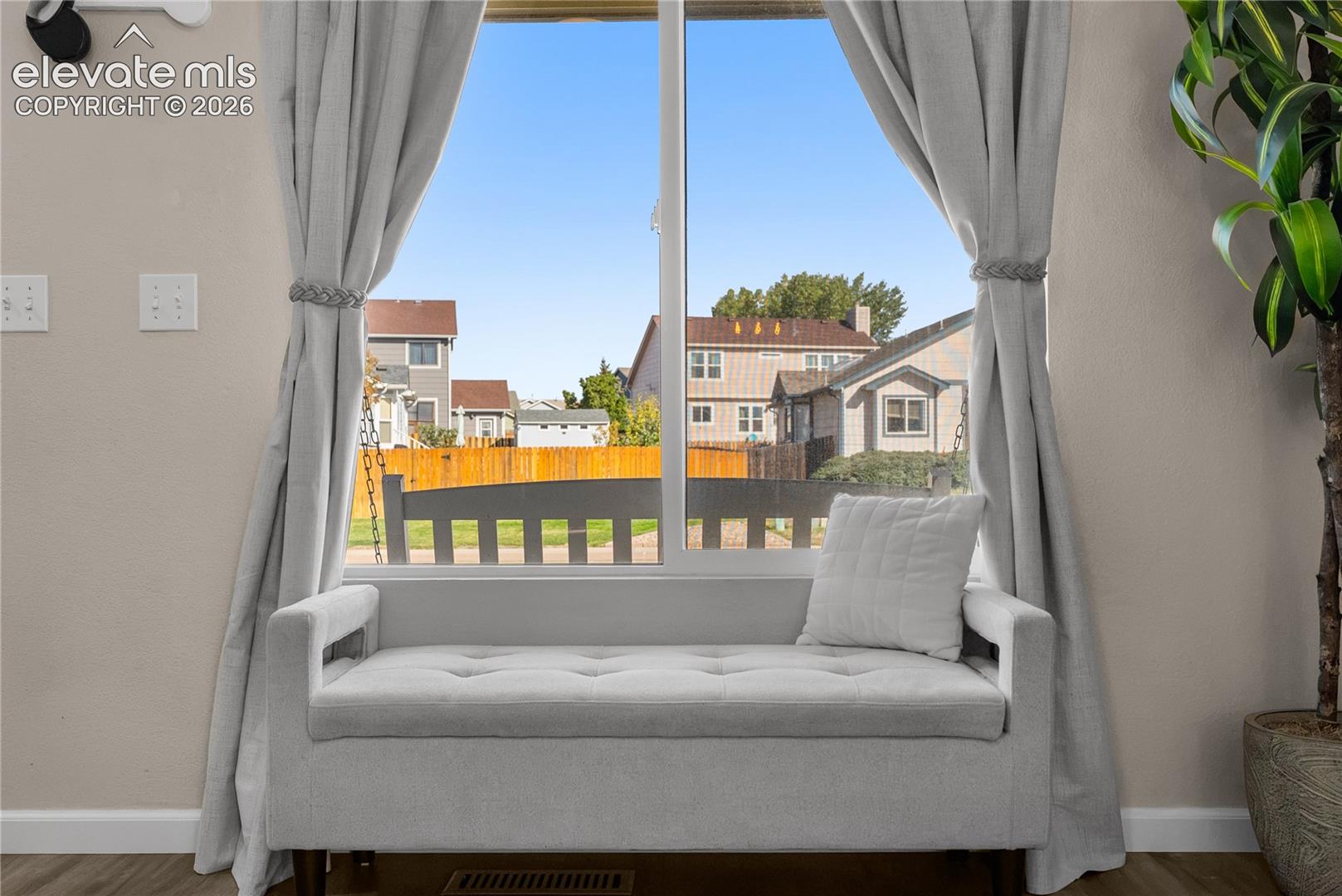 Listing photo 8 for 12536 Catch Pen Road