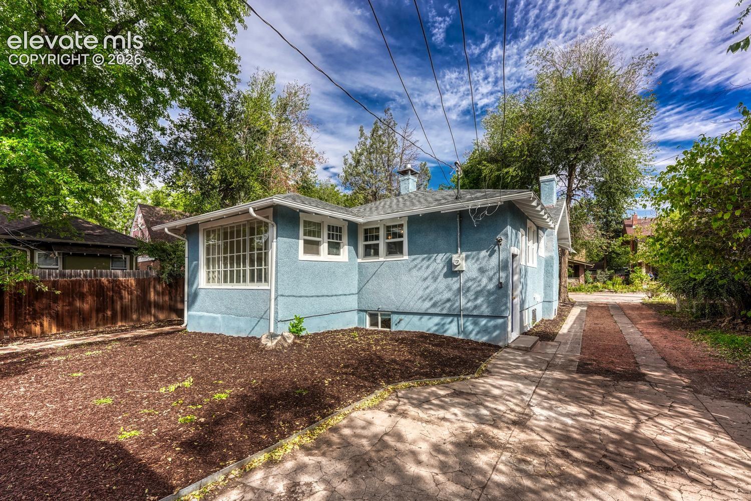 Listing photo 44 for 209 E Washington Street