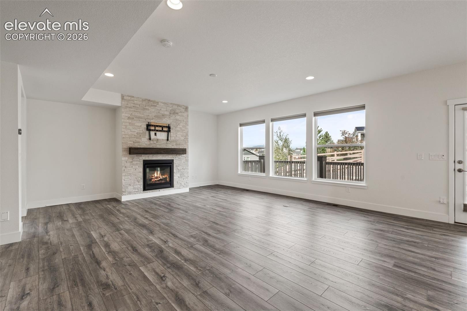 Listing photo 8 for 1952 Clayhouse Drive