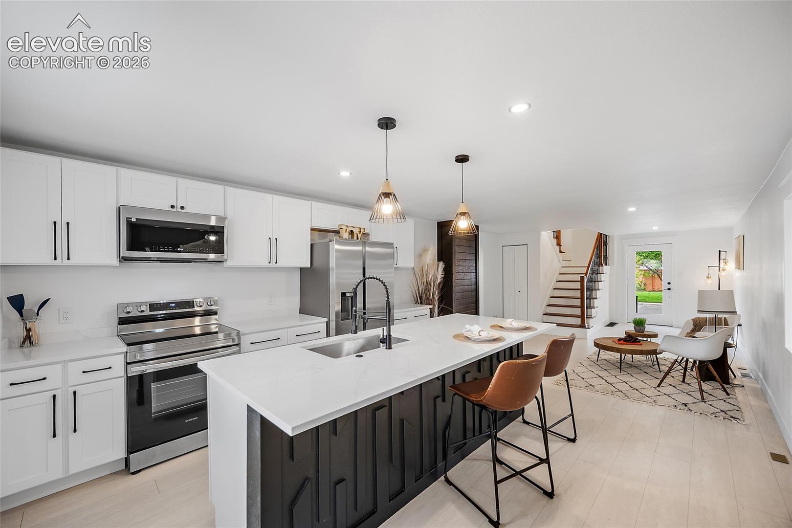 Listing photo 10 for 3630 W Walsh Place