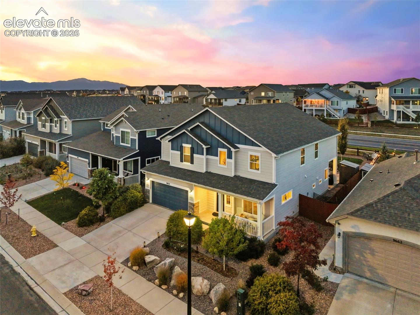 Listing photo 2 for 9652 Emerald Vista Drive