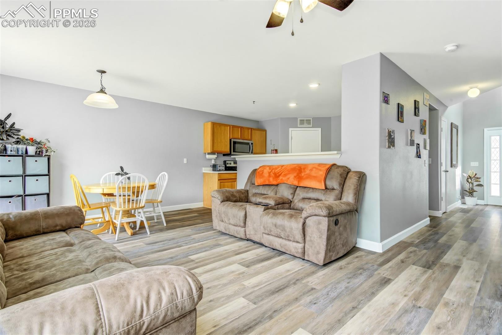 Listing photo 7 for 7533 Sistine Lane