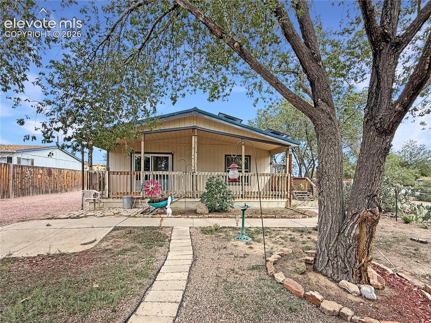2620 Lowell Avenue — listing photo