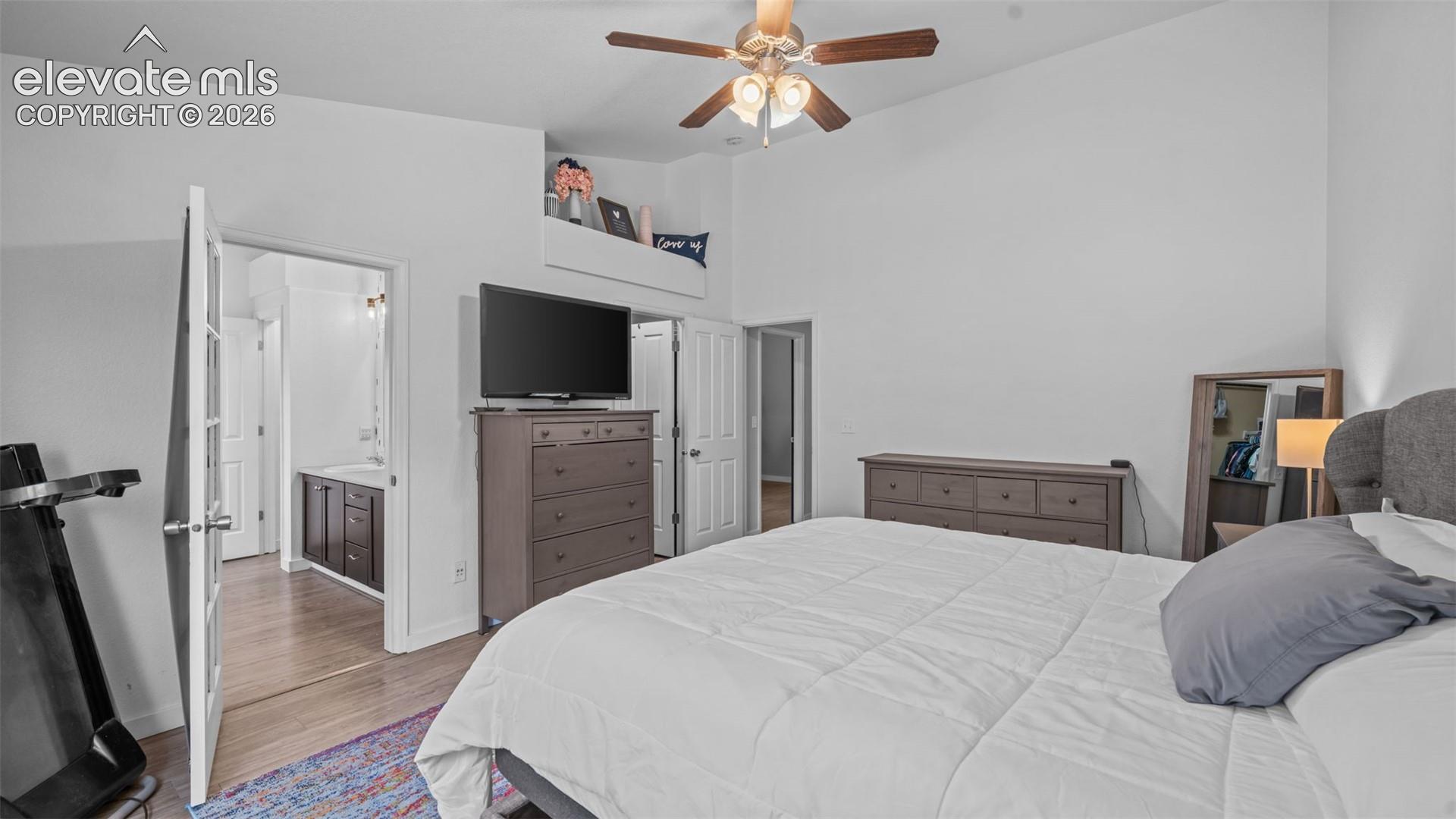 Listing photo 17 for 8068 Hollygrape Lane