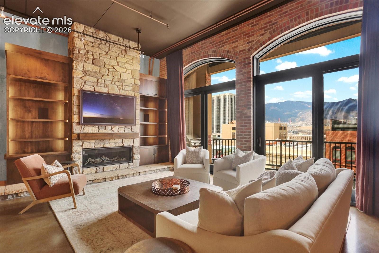 Listing photo 7 for 101 N Tejon Street 460