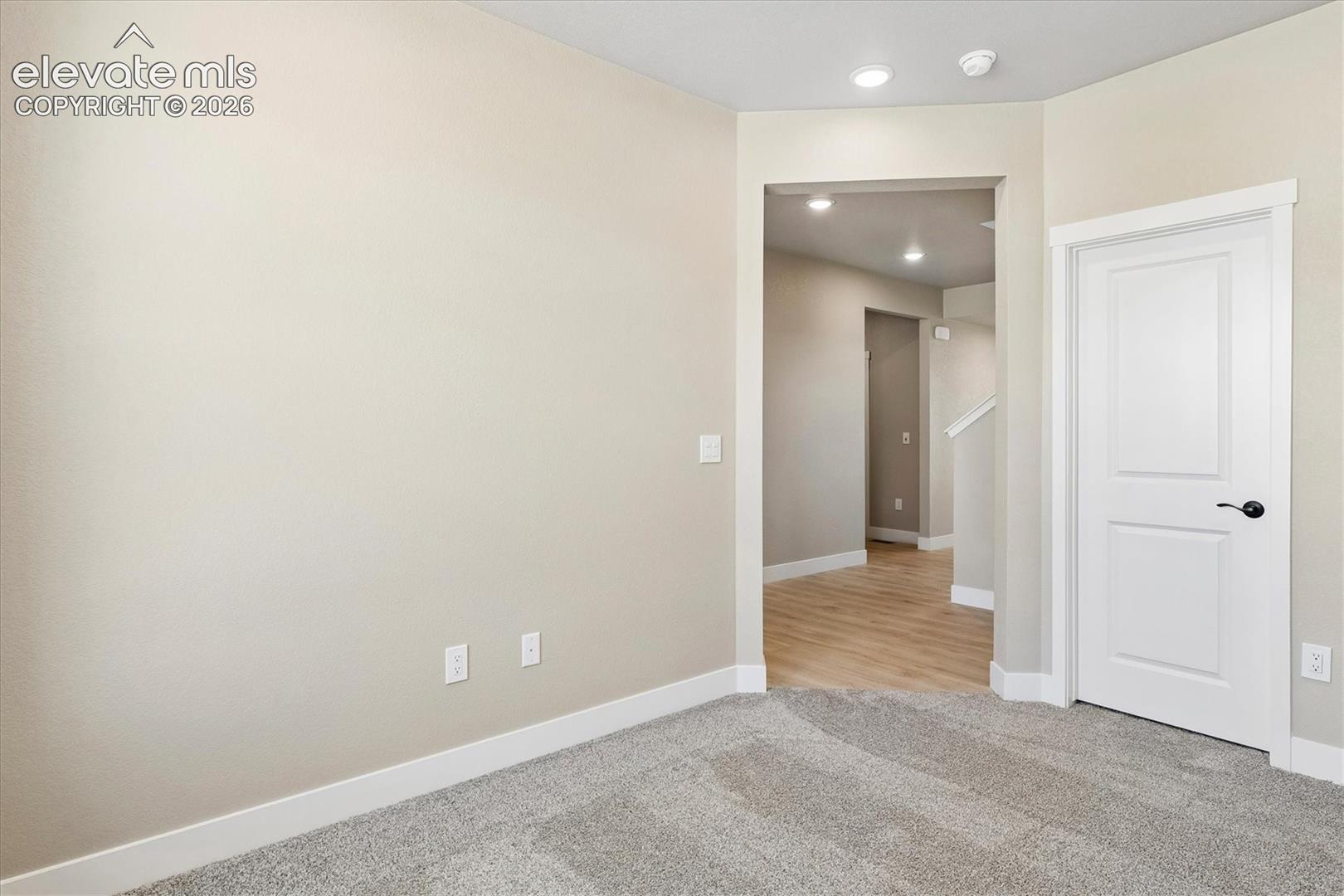 Listing photo 4 for 5325 Sidewinder Drive